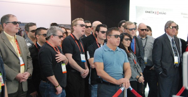 av-blog CES2012 LG OLED Awe